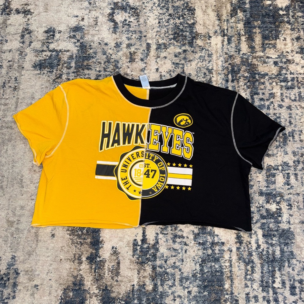 Hawkeyes Women's Two-Tone Crop Top - Black and Yellow